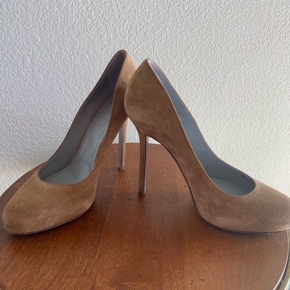Sergio Rossi Suede Heels - Picture 1 of 8